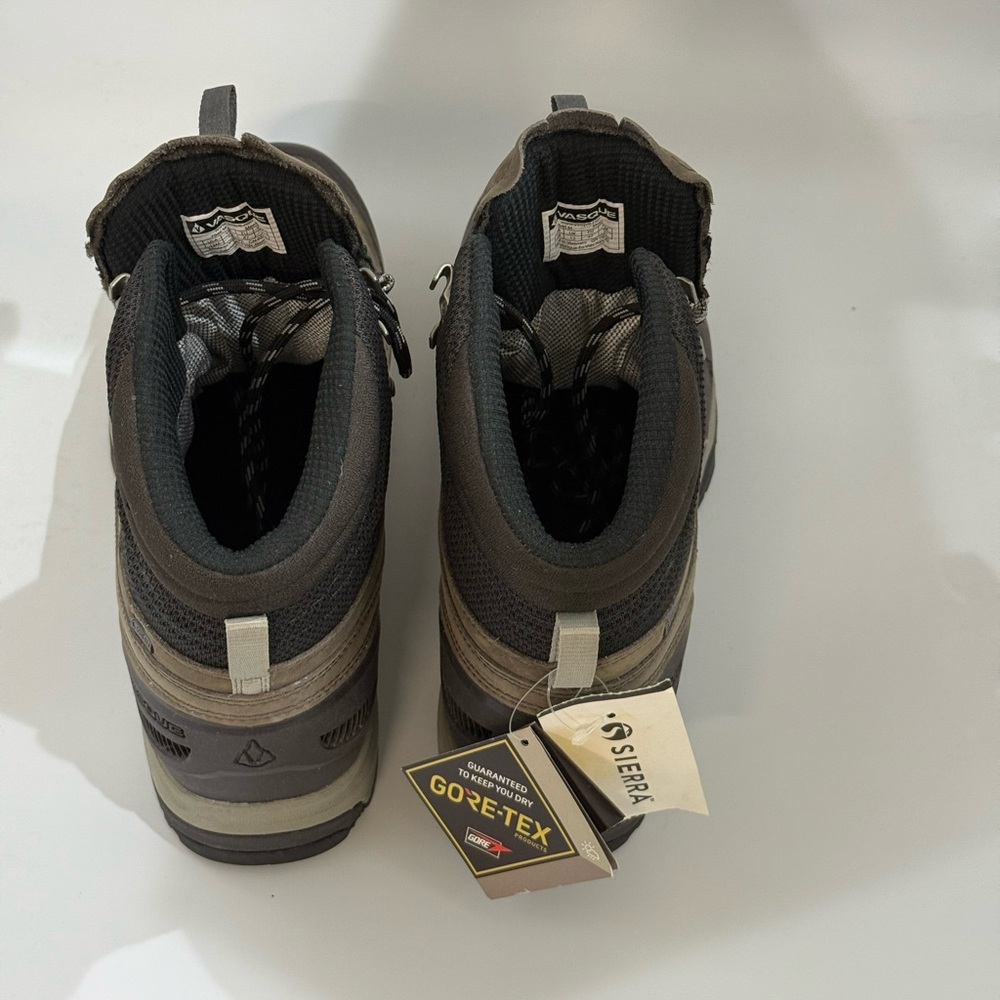 Vasque Men's Tan and Black Hiking Boots - Picture 3 of 5